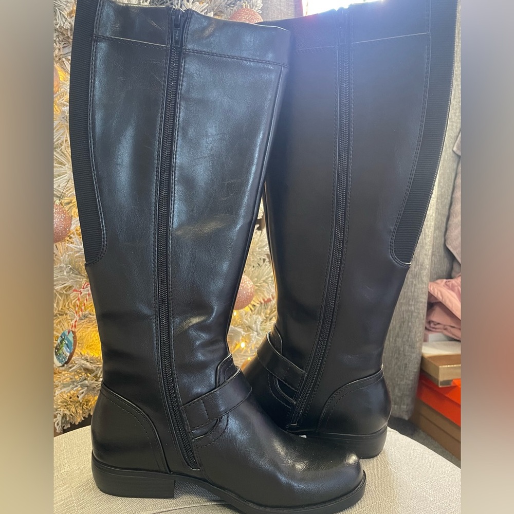 Kim Rogers Black Leather boots.